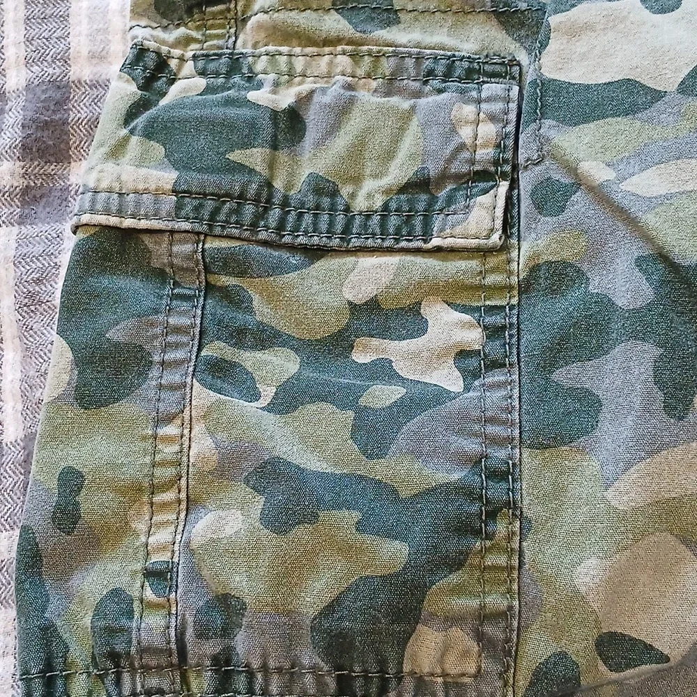 The Children's Place Camoflauge Boy Shorts 10